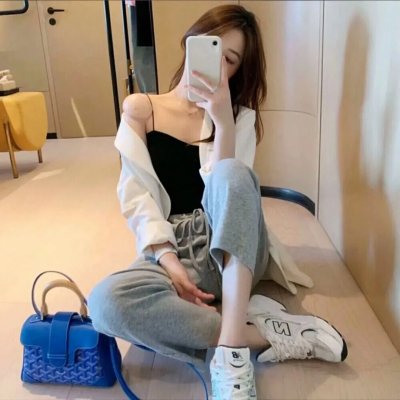 艳谍飘香